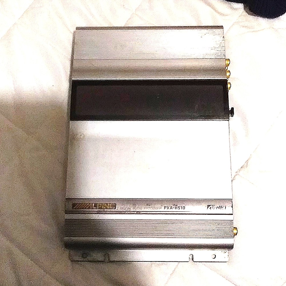 Alpine digital audio processer - Picture 8 of 12